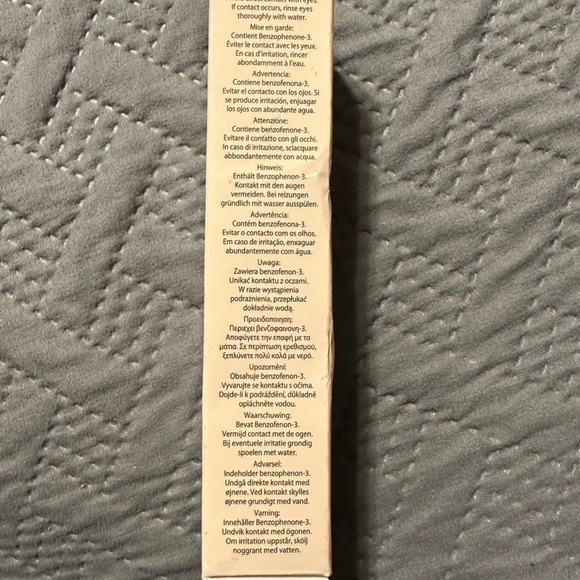 Laura Mercier Tinted Moisturizer - Picture 3 of 5